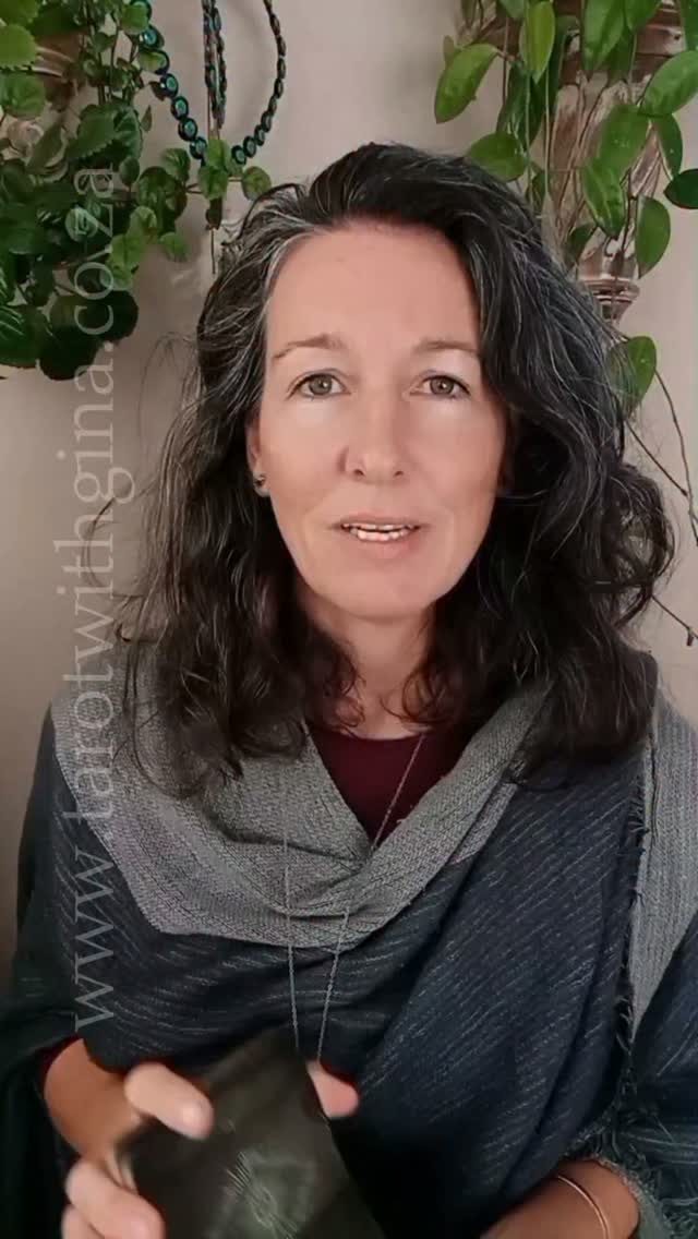 Instagram post from tarot.with.gina. This post is in position 1.