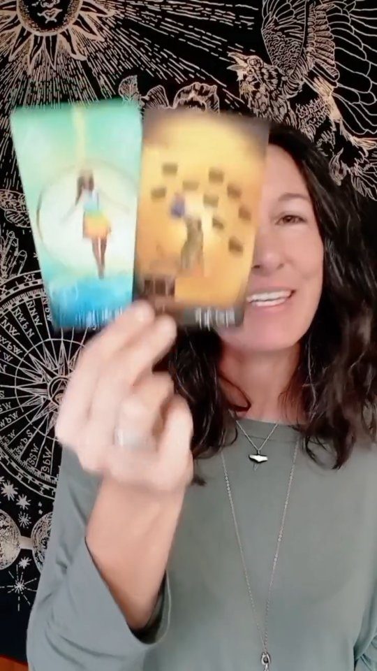 Instagram post from tarot.with.gina. This post is in position 4.