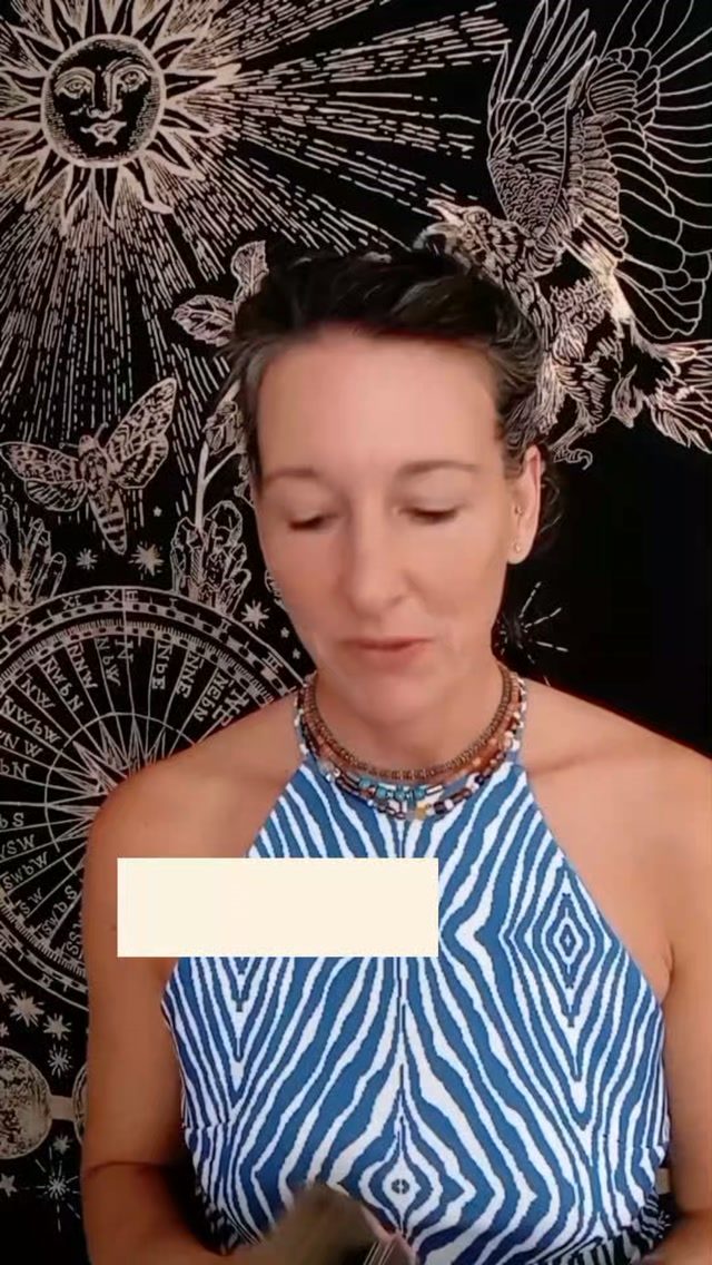 Instagram post from tarot.with.gina. This post is in position 1.