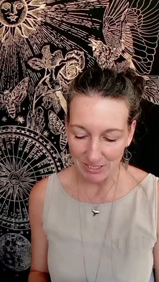 Instagram post from tarot.with.gina. This post is in position 2.